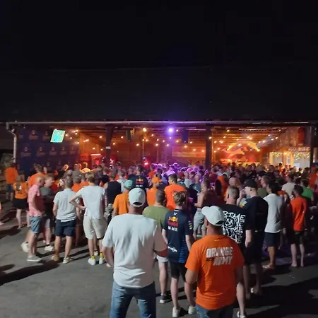 Orange Schindelbacherhof